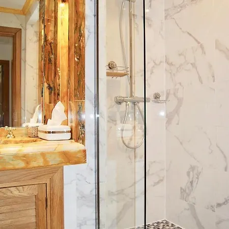 Stunning Penthouse With Panoramic Views Of Village And The French Riviera Apartment